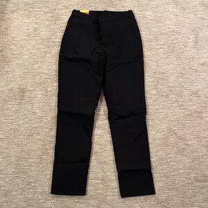 Sunice women’s wind resistant fleece lined Black Pants.